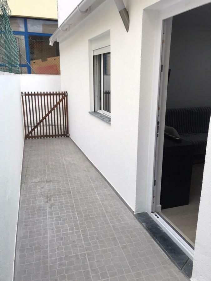 Corner House Apartment Trafaria Luaran gambar