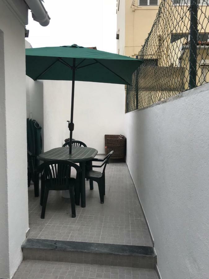 Corner House Apartment Trafaria Luaran gambar